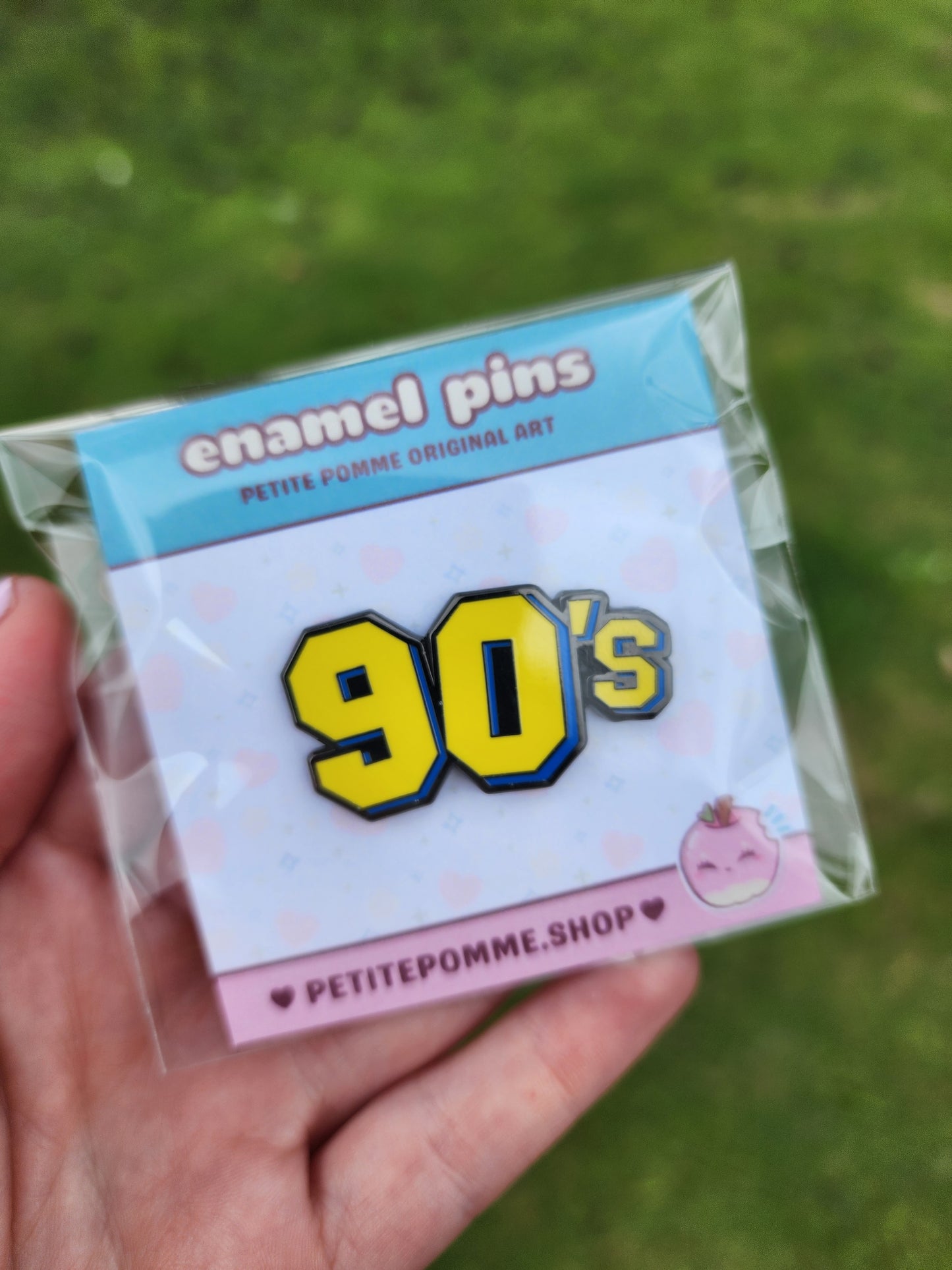 90's Enamel Pin